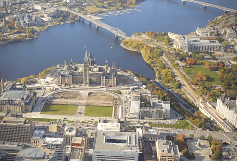 Ottawa Premium Small Group Tour with Canal Cruise - The guide makes the difference in a small van