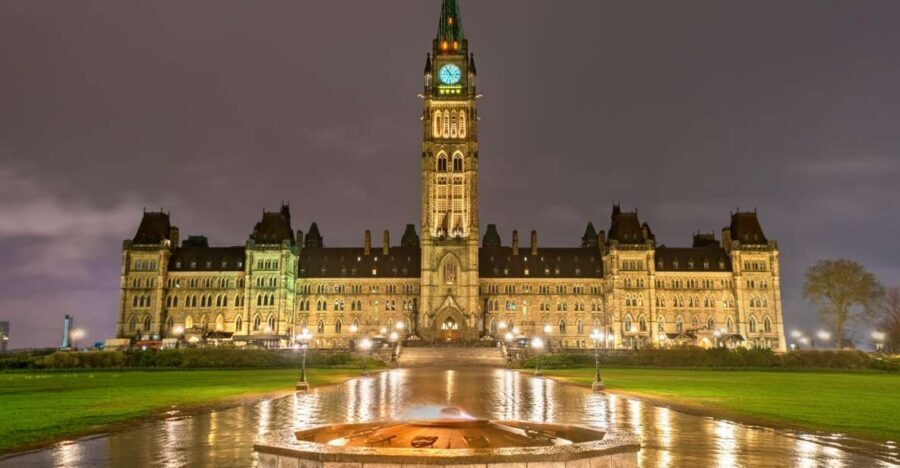Ottawa: Small Group Night Tour With River Cruise - Parliament Hill at night: chairs, light show time, and what to wear