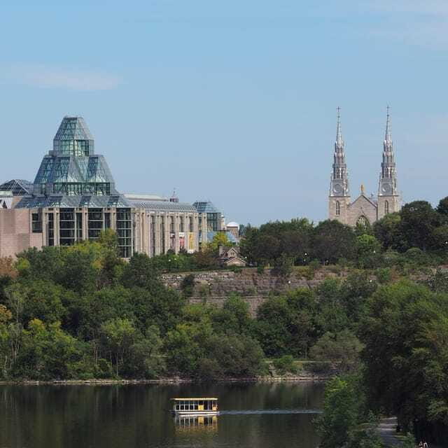 Ottawa: Walking Tour in the Heart of the Capital - Quick Tips to Make the Most of Your 2½ Hours