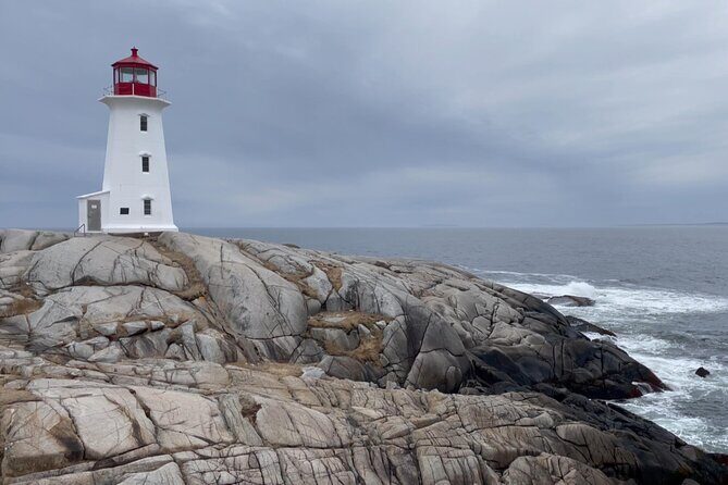 Peggy's Cove and Lunenburg Tour (small group) - Guides make the day: the personalities behind the facts