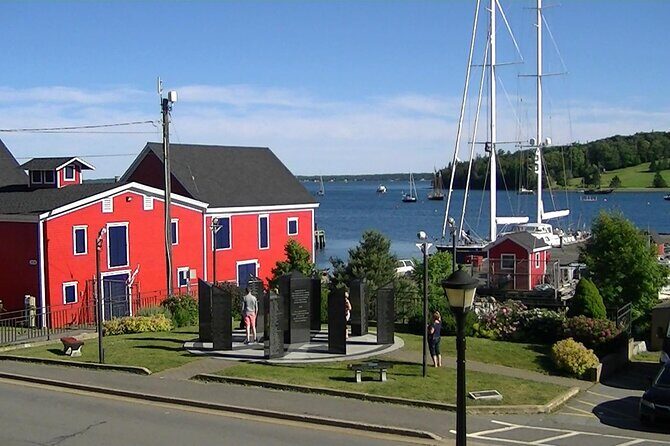 Peggy's Cove and Lunenburg Tour (small group) - Timing reality: how the 7–8 hours play out in real life