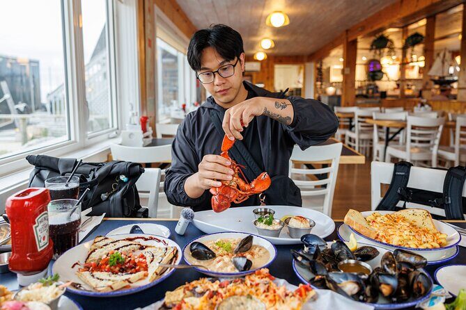 Peggy's Cove Sunset + Halifax Dinner Small Group Night Tour - Key things to know before you go