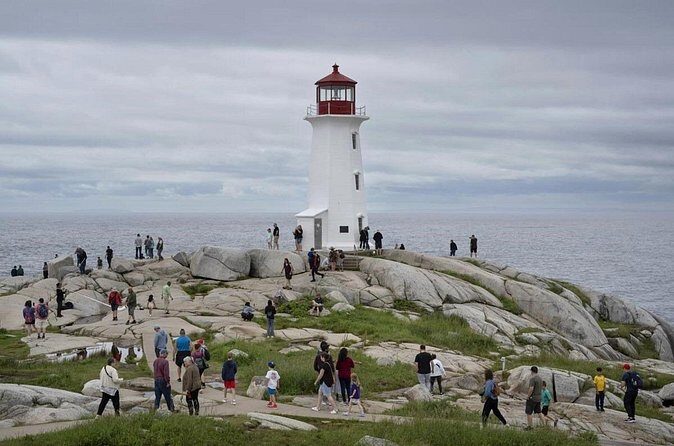 Peggys Cove Tour in Private Vehicle - Halifax sights on the way back: small stops that can add meaning