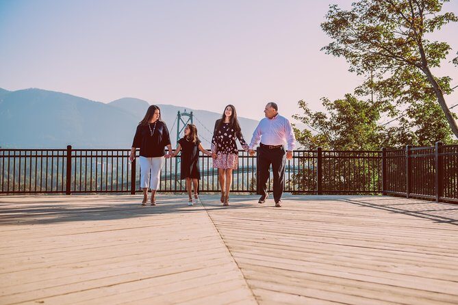 Personal Travel Photographer Tour in Vancouver - Stop 1: Stanley Park Photo Hour With Coach-Like Posing