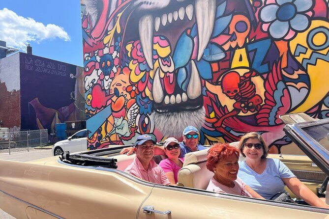 PRIVATE 3-hour COMPLETE tour of Montréal in convertible Cadillac - Bonsecours Market and the Notre-Dame Basilica pause