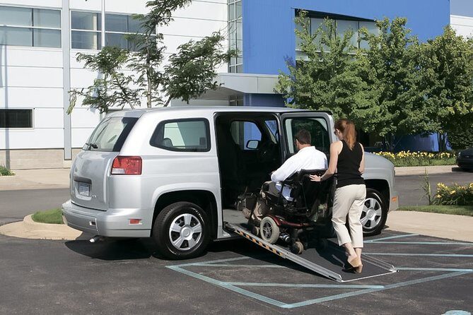 Private Accessible Vancouver Airport (YVR) Transfer to City of Vancouver - Door-to-door drop-off across Vancouver city limits
