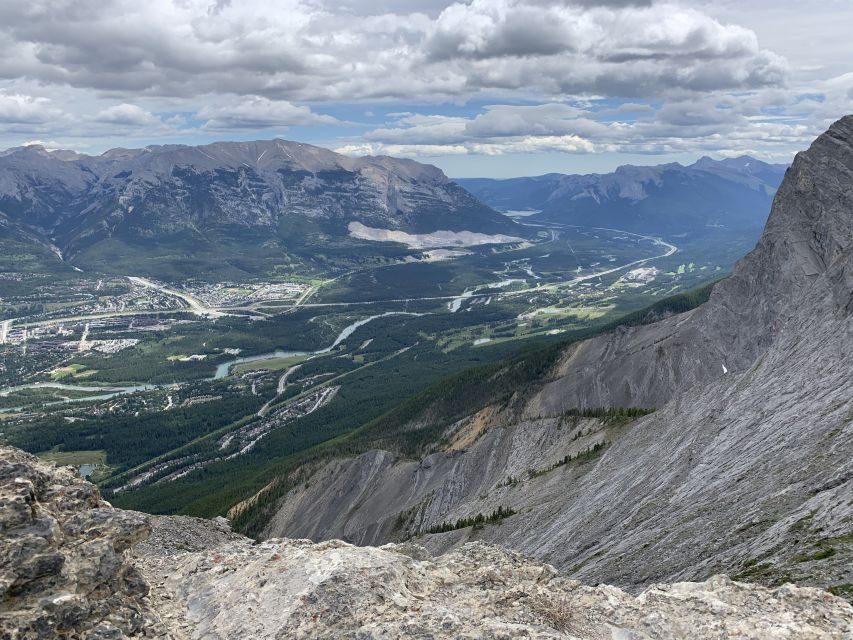 PRIVATE: Bear Country Hiking Tour - 4H Adventure - Wildlife opportunities and real bear-country safety