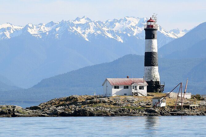 Private Boat Charter Explore Southern Gulf Islands Tour - Comfort and safety: what makes the boat ride itself enjoyable