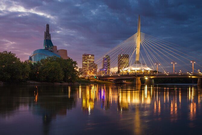 Private City Tour in Winnipeg - Starting at The Forks: your quick “Winnipeg map”