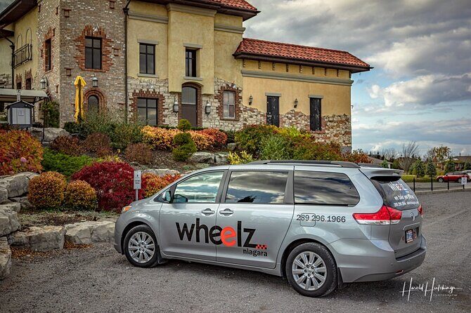 Private Customizable Scenic Niagara Boutique-Winery Day Tour - Lunch and snacks: included, but your vibe depends on what’s planned