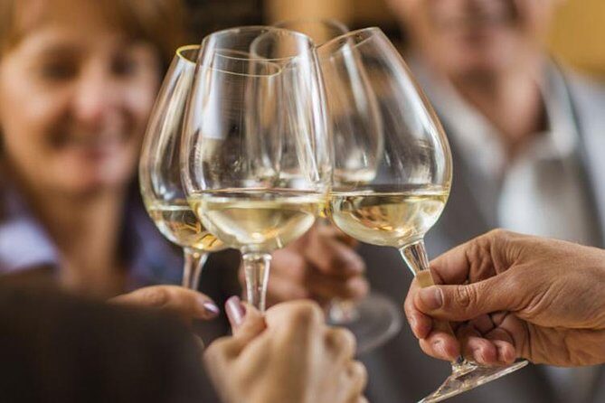 Private Customizable Wine-Tasting Adventure/Day Tour Niagara - Pickup, Luxury Vehicle Comfort, and the Scenic Stops That Actually Matter