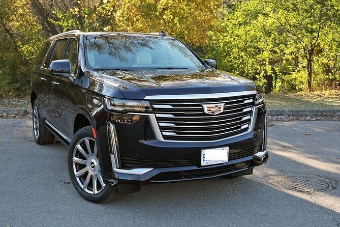 Private Departure Transfer-Toronto to Pearson Airport(YYZ) or YTZ - The Ride to Pearson: Comfort That Keeps You Focused