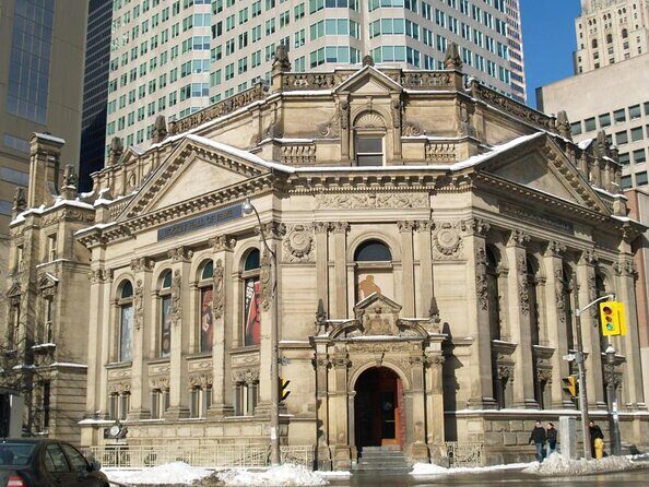 Private Downtown Toronto Walking Tour in English - Key highlights at a glance