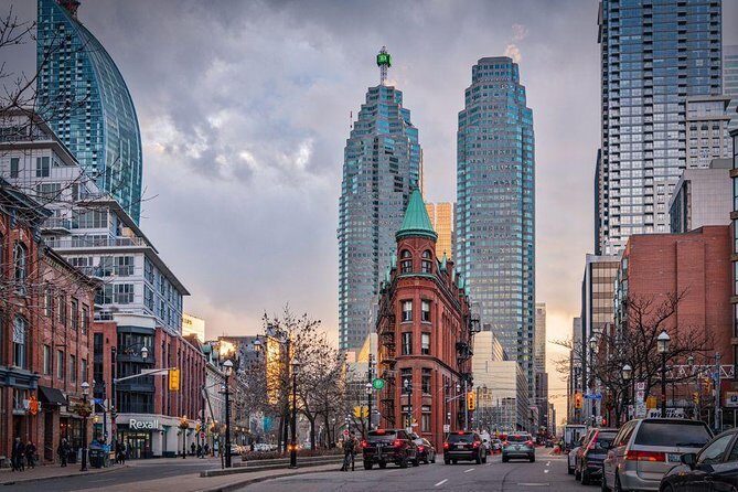 Private Downtown Toronto Walking Tour in English - Why this private downtown Toronto walk works for first-timers