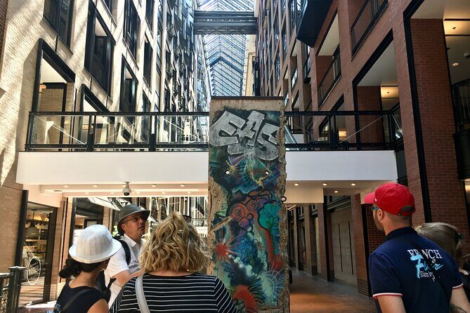 Private Guided Old Montréal and Downtown Walking Tour - What to expect day-of: timing, walking rhythm, and your comfort check