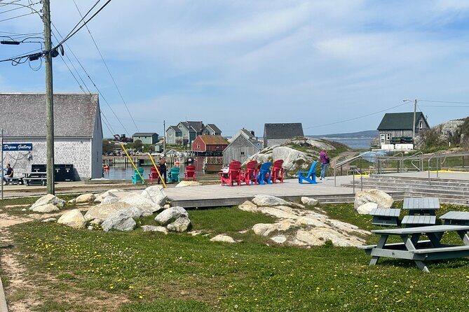 Private Guided Tour: Peggy’s Cove, Mahone Bay, Lunenburg & Ovens - Lunch Planning When Meals Aren’t Included