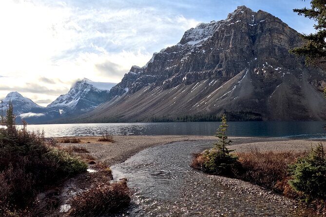 Private Guided Tour to Banff Lake Louise|Moraine|Icefields &More! - Lake Louise First: Fairmont Views and 45 Minutes to Breathe