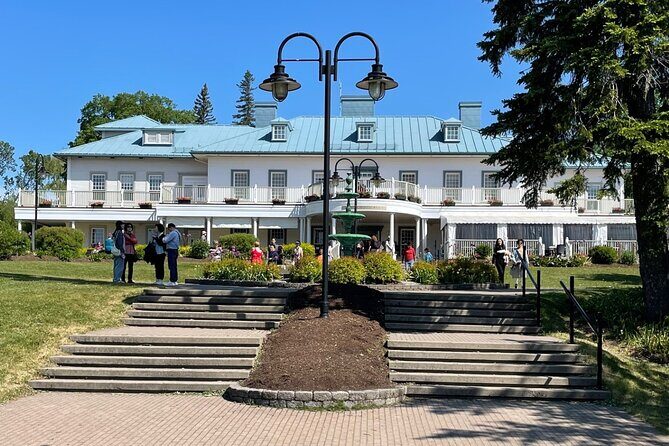 Private Half-Day Montmorency Falls and Ste-Anne-De-Beaupré - Private Pickup and Comfort in a Heated, Air-Conditioned Ride