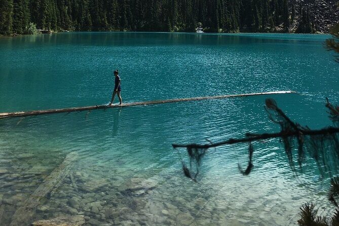 Private Hiking Day tour of Joffre Lakes Park - What’s included (and what’s not) so you can pack smart