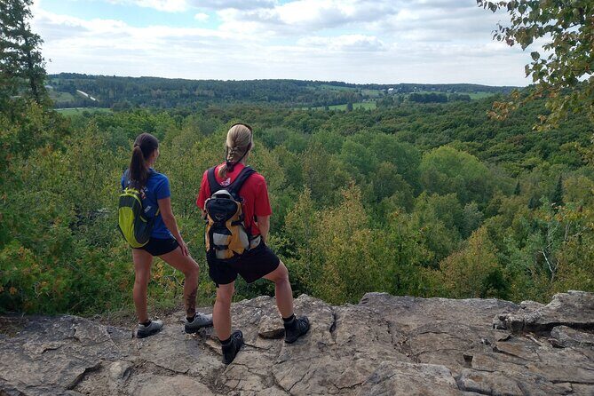 Private Nottawasaga Bluffs Caves Hiking Tour,Collingwood/Creemore - From Apple-Tree Trail to the Keyhole (1m Arch) Entrance