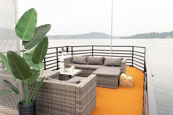 Private Sauna Boat Experience in Vancouver - Price and value: what $896.23 per group really means