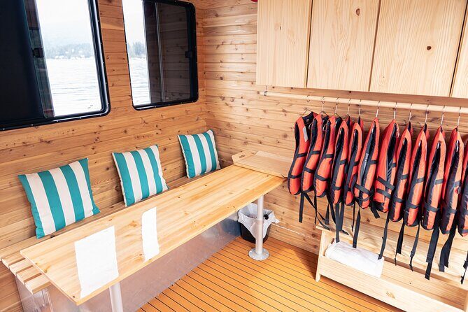 Private Sauna Boat Experience in Vancouver - 40–80°C cedar sauna with a real cold plunge into the Pacific