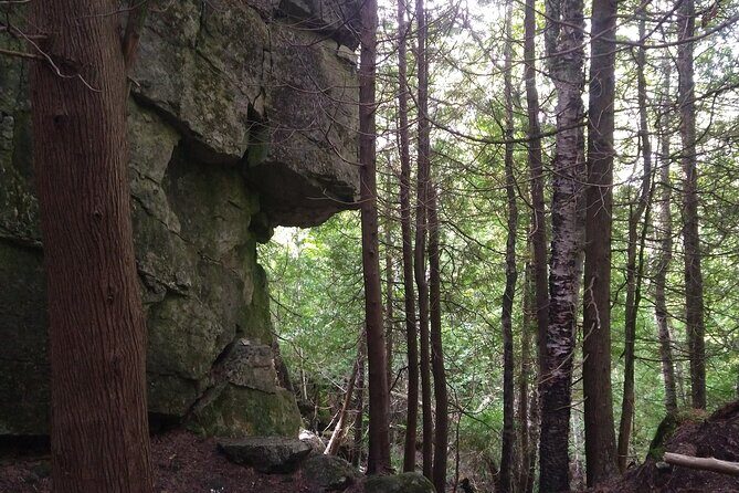Private Singhampton Caves Hiking Tour, Collingwood/Blue Mountain - Who the guide experience feels like in real life