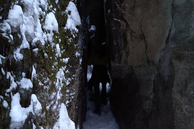 Private Singhampton Caves Snowshoe, Collingwood/Blue Mountain - Choosing This Over Nottawasaga Bluffs: A Simple Caves Comparison