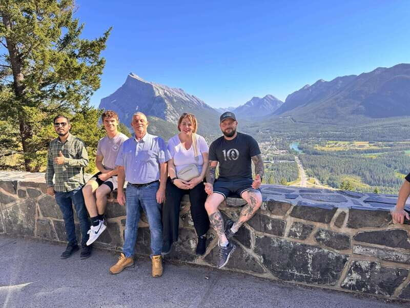 Private Tour Banff/Emerald Yoho Customized Sightseeing - Lake Louise + Johnston Canyon: where crowds meet good planning