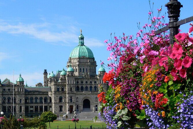Private Tour Countryside Drive to Butchart Gardens & Victoria - Inner Harbour Orientation: a fast start with useful context