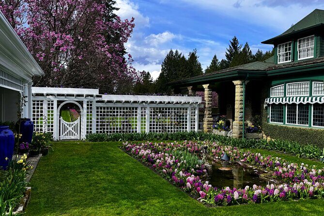 Private Tour Countryside Drive to Butchart Gardens & Victoria - Butchart Gardens with real time to wander (up to ~90 minutes)