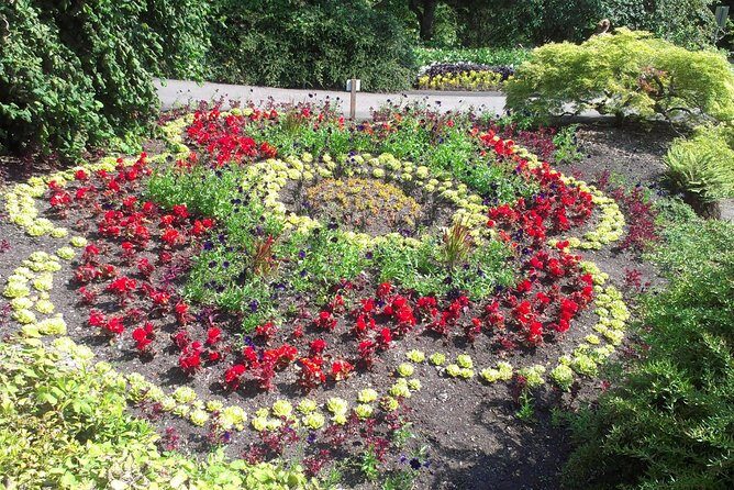Private Tour: Gardens of Vancouver - How this garden tour saves you time (and decisions)