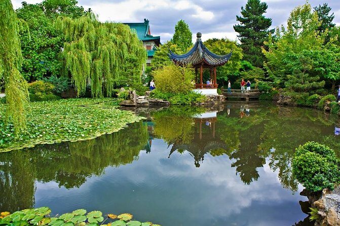 Private Tour: Gardens of Vancouver - VanDusen Botanical Garden: plant variety, plus time for a hedge maze