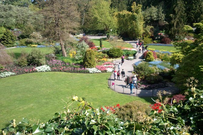 Private Tour: Gardens of Vancouver - Dr. Sun Yat-sen Classical Chinese Garden in Chinatown: more than pretty paths