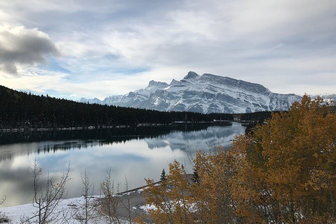 Private Tour of Lake Louise and the Icefield Parkway for up to 12 guests - Entering Banff by someone else’s driving plan