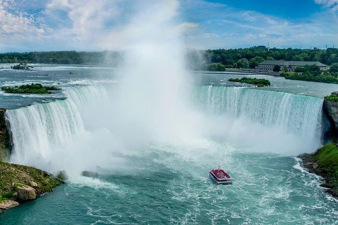 Private Tour of Niagara Falls with Niagara City Cruise - Stop 3: Skylon Tower for panoramic views and the best photo angles