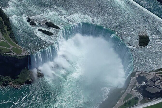 Private Tour: Romantic Niagara Falls Helicopter Flight - For proposals and honeymoons: what makes it feel classy