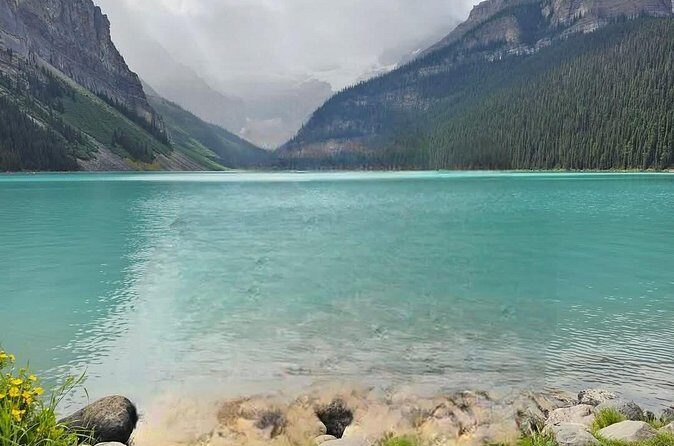 Private Transfer from Banff to Calgary or Calgary Airport - Should You Book? My Straight Answer for Most Travelers