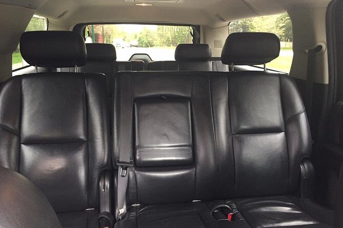 Private Transfer from Vancouver to Canada Place Cruise Terminal. - The Driver Experience: Punctual, Professional, and Ready with Answers