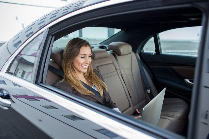 Private Transfer to Vancouver Airport (YVR) - What’s Included (and Why It’s Better Value Than It Looks)