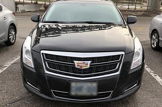 Private Transfer Toronto Hotels to Toronto Pearson Airport YYZ - The Ride: Clean Vehicles, Friendly Drivers, and Less Traffic Stress