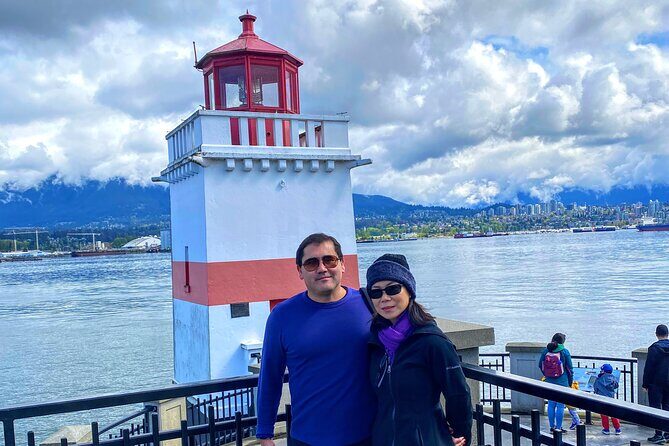 Private Vancouver ALL IN ONE Full Day City Tour with 20 Attractions - David Lam Park, Robson Street, and the city’s everyday feel
