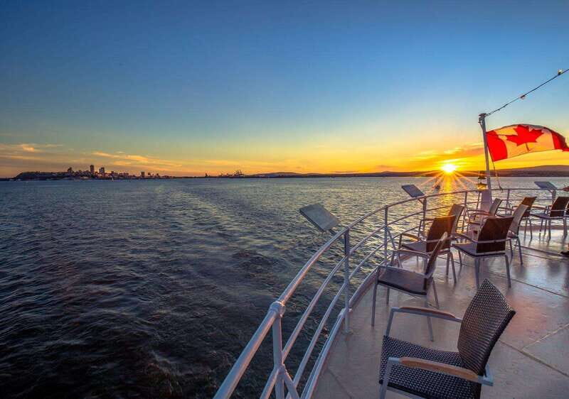 Québec City: 2-Hour Cocktail & DJ Evening Cruise - Price and value: is $51 a good deal for this kind of night?