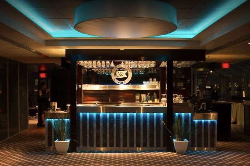 Québec City: Evening Cruise with Live DJ - Why an evening cruise from Quai Chouinard works so well