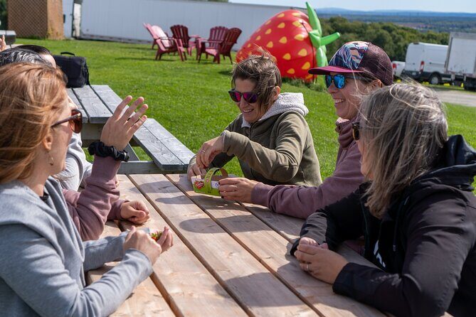 Quebec City - Guided E-Bike Tour & Tastings - Ile d'Orléans - Stop One: Ferme-Friendly Prep at Motel Île d’Orléans