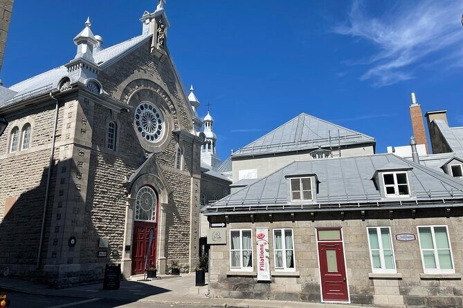 Quebec City Highlights with a private driver (2h) - The English cultural centre and the English-language library stop