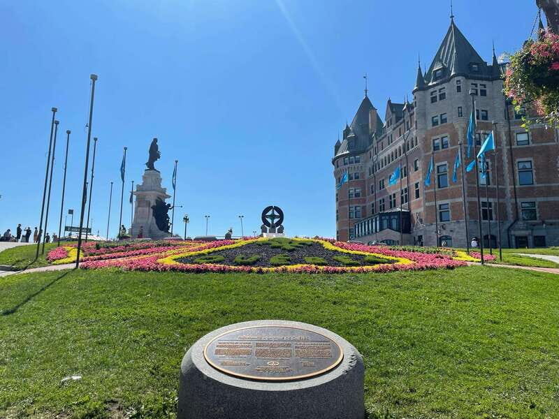 Quebec City: Historic District Walking Tour (2h) - Terrasse Dufferin: where the guide slows the city down