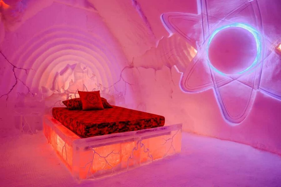 Quebec City: Hôtel de Glace (ice hotel) Overnight Experience - What to bring (and what not to bring) so the cold part feels easy