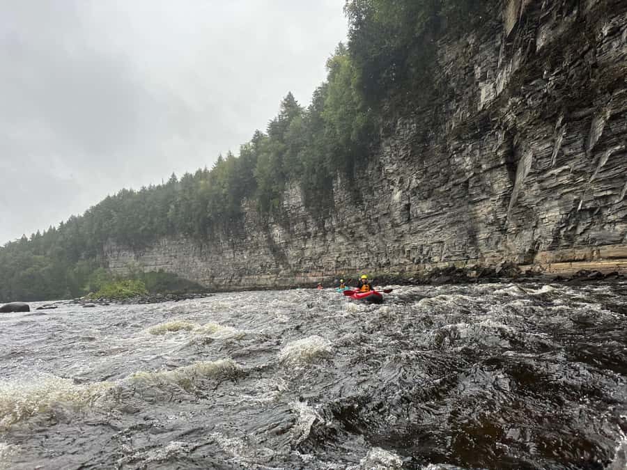 Quebec City: Rafting or kayaking – Jacques-Cartier Canyon - The 4-hour flow: how the day moves from base to canyon