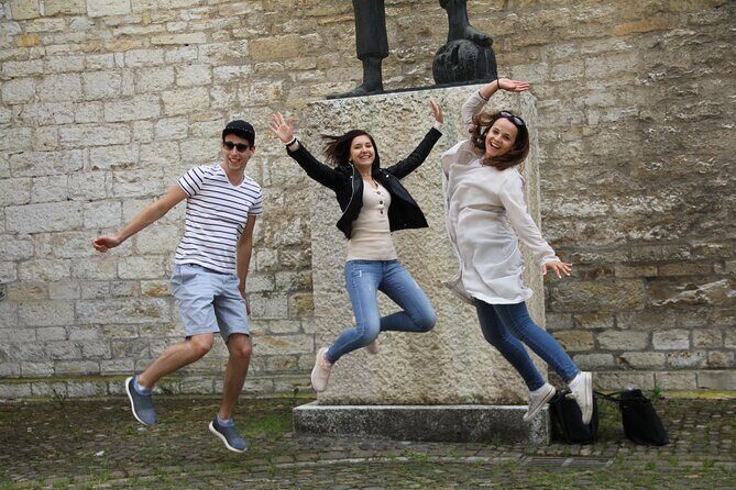Quebec City Scavenger Hunt and City Highlights Walking Tour - The Explorial App: Hints, Maps, Questions, and Photo Missions